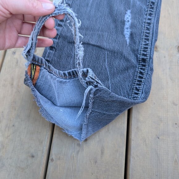 Rock Revival Jeans Men's 36 Blue Denim Dark Wash Faded Distressed Straight Leg - Picture 3 of 14